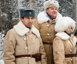 Белый тулуп-бекеша